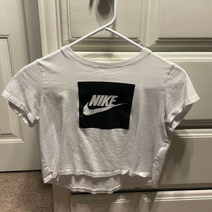 Nike Crop Top